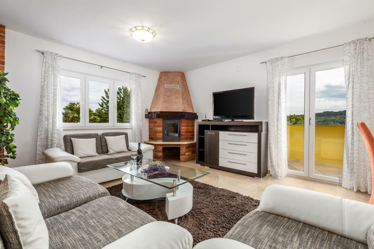 Villa Angeli أوباتيا المظهر الخارجي الصورة